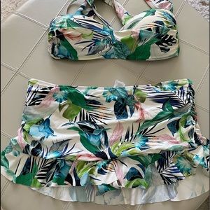 Ladies 2 piece la Blanca swimsuit size 16